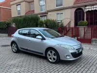 Usado Renault Mégane Dynamique 150 CV (110 kW) 2009 Gris / plata Berlina