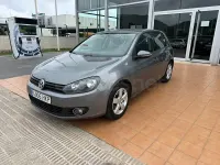 Usado VW Golf VII 90 CV (66 kW) 2012 Gris / plata Berlina