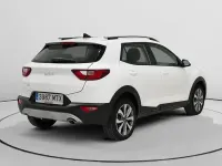 Usado Kia Stonic 100 CV (73 kW) 2024 SUV