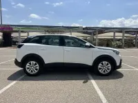 Usado Peugeot 3008 Active 131 CV (96 kW) 2019 Blanco SUV