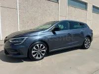 Usado Renault Mégane GrandTour Techno 140 CV (102 kW) 2024 Gris / plata Familiar