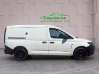 Begagnad VW Caddy 102 HK (75 kW) 2021 Vit Minibuss