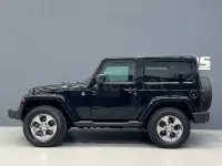 Usado Jeep Wrangler Sahara 200 CV (147 kW) 2018 Negro SUV