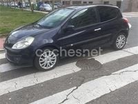 Usado Renault Clio II Rip Curl 85 CV (62 kW) 2008 Violeta / lila Berlina