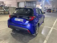 Usado Toyota Yaris Active 116 CV (85 kW) 2025 Azul Utilitario