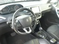 Usado Peugeot 2008 Allure 110 CV (80 kW) 2018 Gris SUV