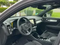 Nuevo Volvo XC40 Ultra 163 CV (119 kW) 2026 Plateado SUV