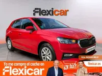 Usado Skoda Fabia Selection 95 CV (69 kW) 2025 Rojo Utilitario