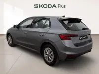 Usado Skoda Fabia Ambition 110 CV (80 kW) 2022 Gris Utilitario