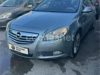 Usado Opel Insignia Essentia 130 CV (95 kW) 2010 Gris / plata Berlina