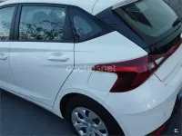 Usado Hyundai i20 100 CV (73 kW) 2021 Blanco Utilitario