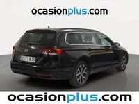 Usado VW Passat Executive 150 CV (110 kW) 2023 Negro Familiar