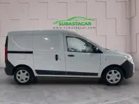 Usado Dacia Dokker Essentiel 110 CV (80 kW) 2021 Blanco Monovolumen
