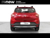 Usado Dacia Sandero Comfort 100 CV (73 kW) 2023 Rojo Berlina