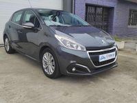 Usado Peugeot 208 Allure 99 CV (72 kW) 2017 Gris Utilitario