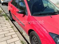 Usado Ford Focus Ambiente 90 CV (66 kW) 2002 Rojo Berlina
