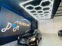 Usado VW Passat 140 CV (102 kW) 2012 Negro Familiar