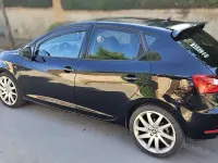 Usado Seat Ibiza Style 105 CV (77 kW) 2016 Negro Berlina