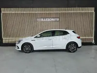 Usado Renault Mégane II Intens 115 CV (84 kW) 2021 Blanco Berlina