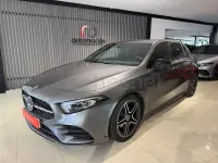 Usado Mercedes A180 116 CV (85 kW) 2023 Gris / plata Berlina