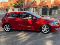 Usado Mercedes A180 Urban 122 CV (89 kW) 2013 Rojo Utilitario