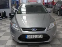 Usado Ford Mondeo Titanium 140 CV (102 kW) 2015 Gris / plata Berlina