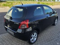 Usado Toyota Yaris 87 CV (63 kW) 2008 Negro Utilitario
