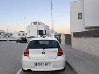 Usado BMW 118 143 CV (105 kW) 2011 Blanco Utilitario