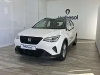Usado Seat Arona Ecomotive 110 CV (80 kW) 2022 Blanco SUV