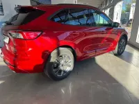 Usado Ford Kuga ST-Line 225 CV (165 kW) 2024 Rojo lucid (metalizado) SUV