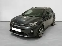 Usado Kia Stonic 120 CV (88 kW) 2018 Gris / plata SUV
