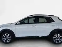 Usado Kia Stonic 100 CV (73 kW) 2025 Blanco SUV