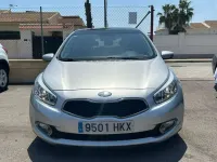 Usado Kia Ceed Sportswagon 135 CV (99 kW) 2012 Plateado Familiar