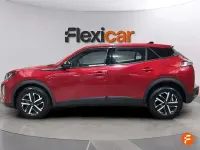 Usado Peugeot 2008 Active 100 CV (73 kW) 2023 Rojo SUV