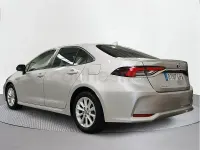 Usado Toyota Corolla Active 122 CV (89 kW) 2021 Gris / plata Berlina