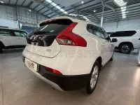 Usado Volvo V40 CC Summum 150 CV (110 kW) 2014 Blanco Familiar