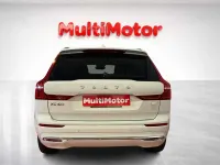Usado Volvo XC60 Plus 351 CV (258 kW) 2022 Blanco SUV
