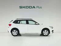 Usado Skoda Kamiq Active 110 CV (80 kW) 2022 Blanco SUV