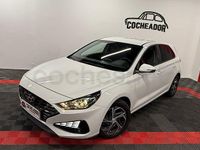 Usado Hyundai i30 120 CV (88 kW) 2021 Blanco Berlina