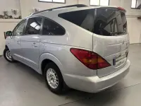 Usado SsangYong Rodius 165 CV (121 kW) 2011 Plateado Monovolumen