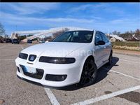 Usado Seat Leon 110 CV (80 kW) 2005 Blanco Berlina