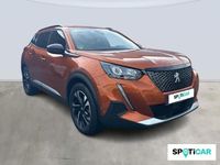Usado Peugeot 2008 Allure 101 CV (74 kW) 2023 Naranja SUV