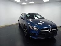 Usado Mercedes A180 Business 137 CV (100 kW) 2021 Azul Berlina