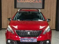 Usado Peugeot 2008 Style 100 CV (73 kW) 2017 Granate SUV