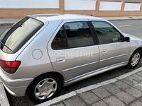 Usado Peugeot 306 90 CV (66 kW) 1999 Gris / plata Berlina