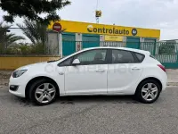 Usado Opel Astra Sportive 110 CV (80 kW) 2012 Blanco Berlina
