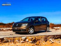 Usado Dacia Sandero Base 75 CV (55 kW) 2017 Marrón Utilitario