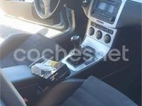 Usado VW Passat Advance 140 CV (102 kW) 2005 Gris / plata Berlina