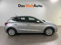 Usado Seat Ibiza Style 110 CV (80 kW) 2022 Gris plata Utilitario