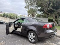 Usado VW Eos 140 CV (102 kW) 2007 Marrón Descapotable